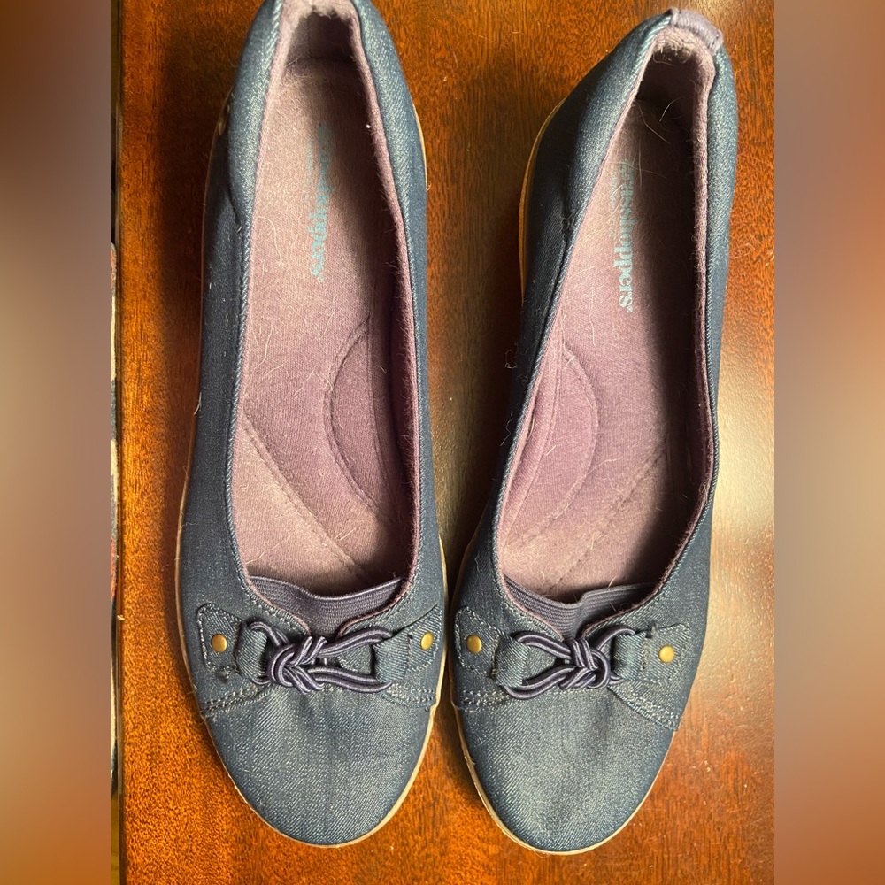 Women’s navy blue, grasshopper flats